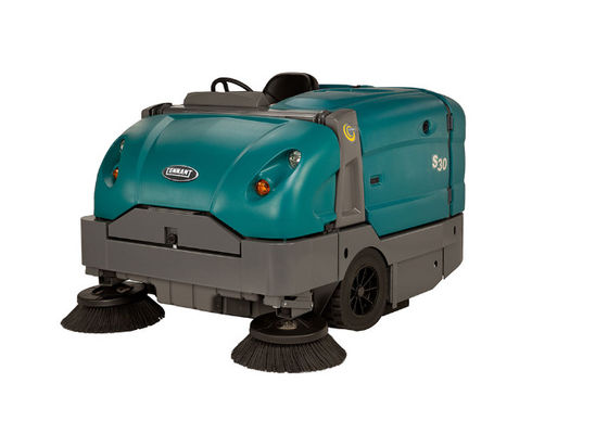 Driving Type Battery Operated Sweeper / Battery Floor Sweeper Excellent Cleaning Effect